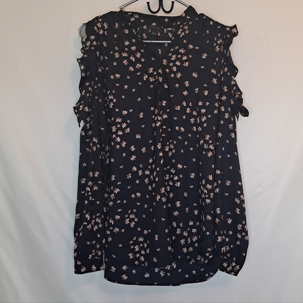 Ann Taylor Navy Floral Ruffle Blouse Womens Small #189